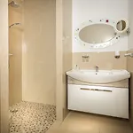 Central Suites