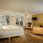 Central Suites Aparthotel