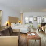 Central Suites 3*