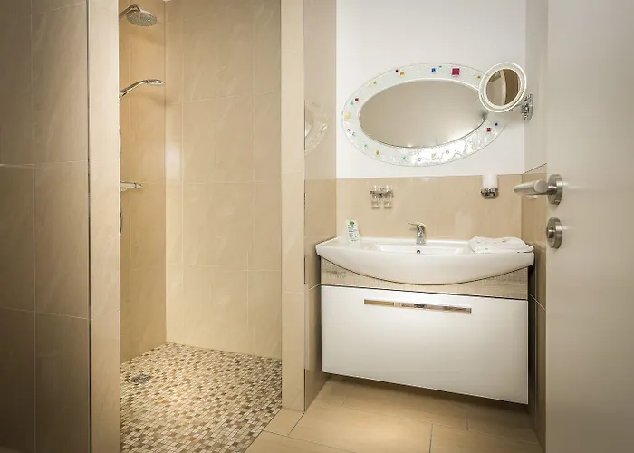 Central Suites